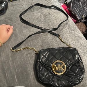 MICHAEL KORS CROSS BODY